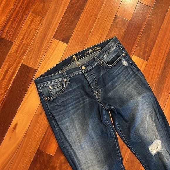 ⭐️ 7 for all Mankind Josefina Skinny Boyfriend Distressed Size 31 - Picture 2 of 11